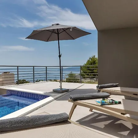 Vip In Mit Beheiztem Pool Und 4 Schafzimmern Holiday home