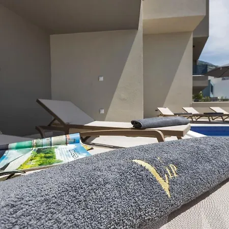 Vip In Mit Beheiztem Pool Und 4 Schafzimmern Holiday home