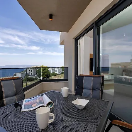 Holiday home Vip In Mit Beheiztem Pool Und 4 Schafzimmern *